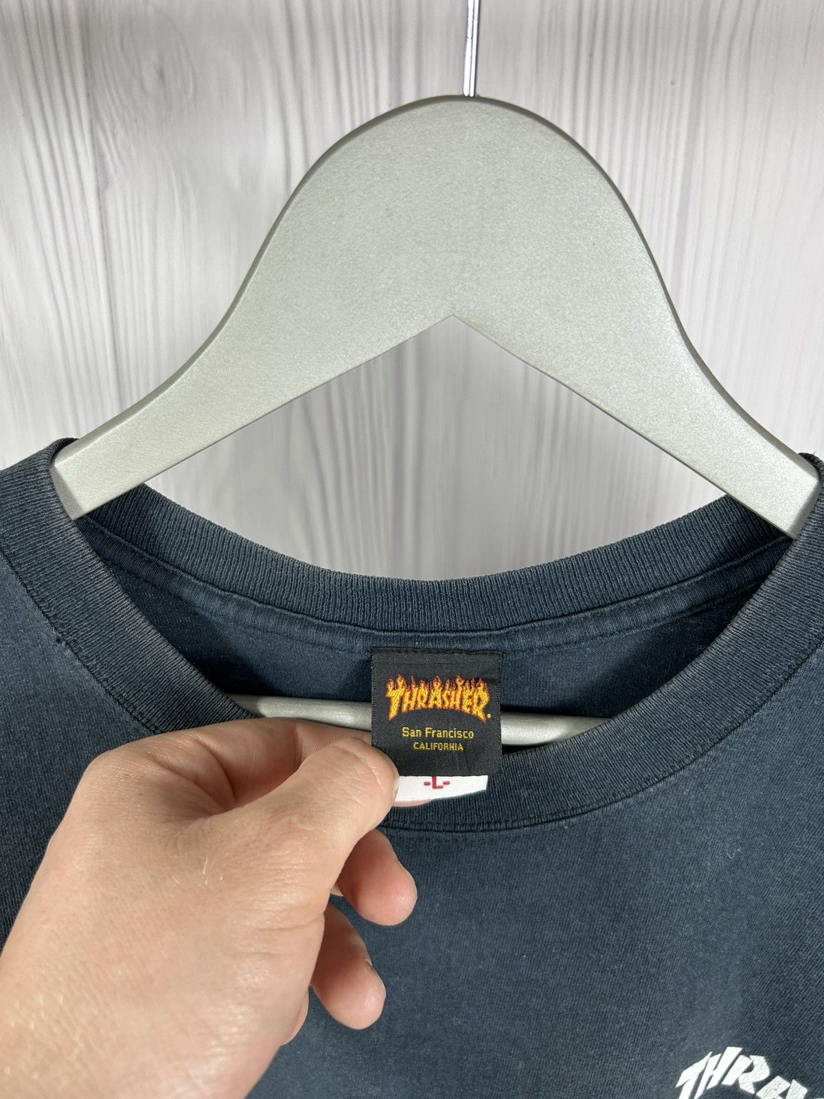 Thrasher × Vintage Vintage Thrasher Pentagram T-Shirt Size L Sunfaded Size US L / EU 52-54 / 3 - 15 Thumbnail