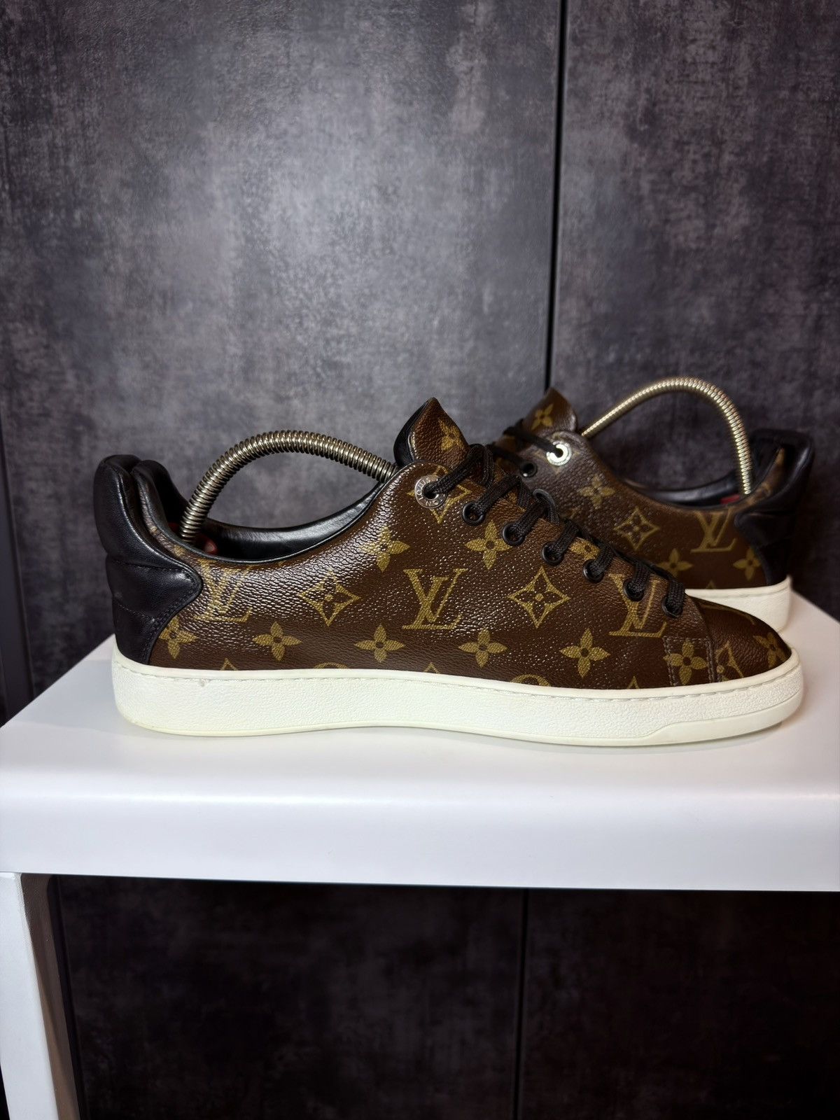 Louis Vuitton Rare Louis Vuitton Frontrow Low Top Sneakers Luxury Size US 9.5 / EU 42-43 - 18 Thumbnail