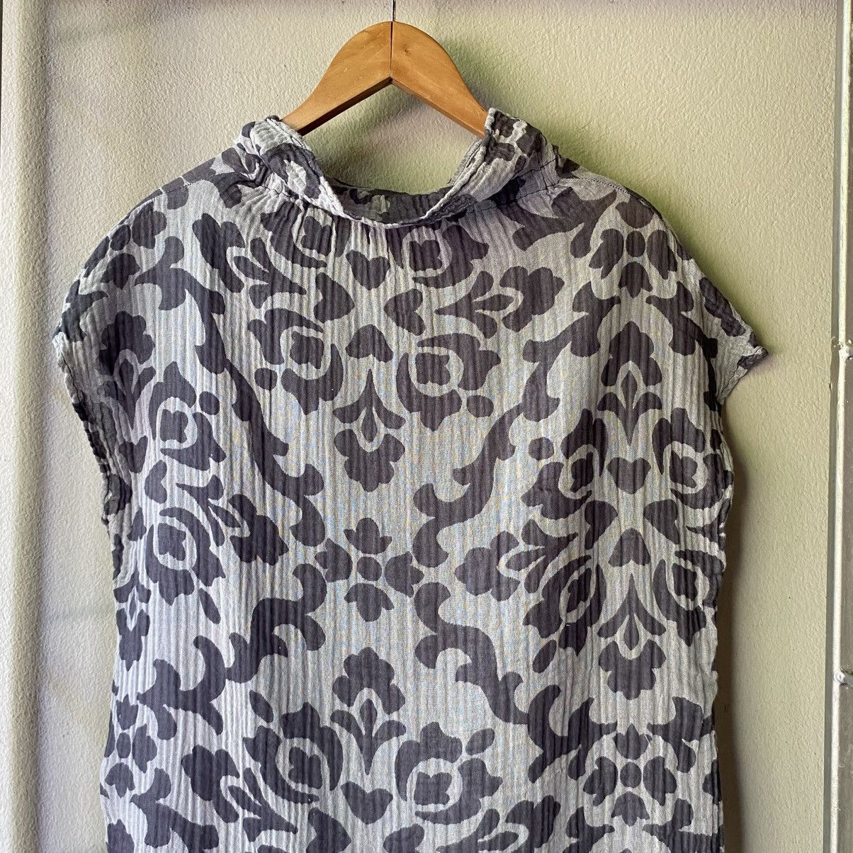 Issey Miyake Plantation Gray Floral Sheer Cap Sleeve Top Size M / US 6-8 / IT 42-44 - 13 Thumbnail