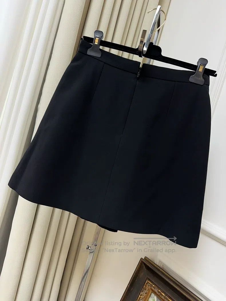 Louis Vuitton Louis Vuitton Black Skirt Size 33" - 2 Thumbnail