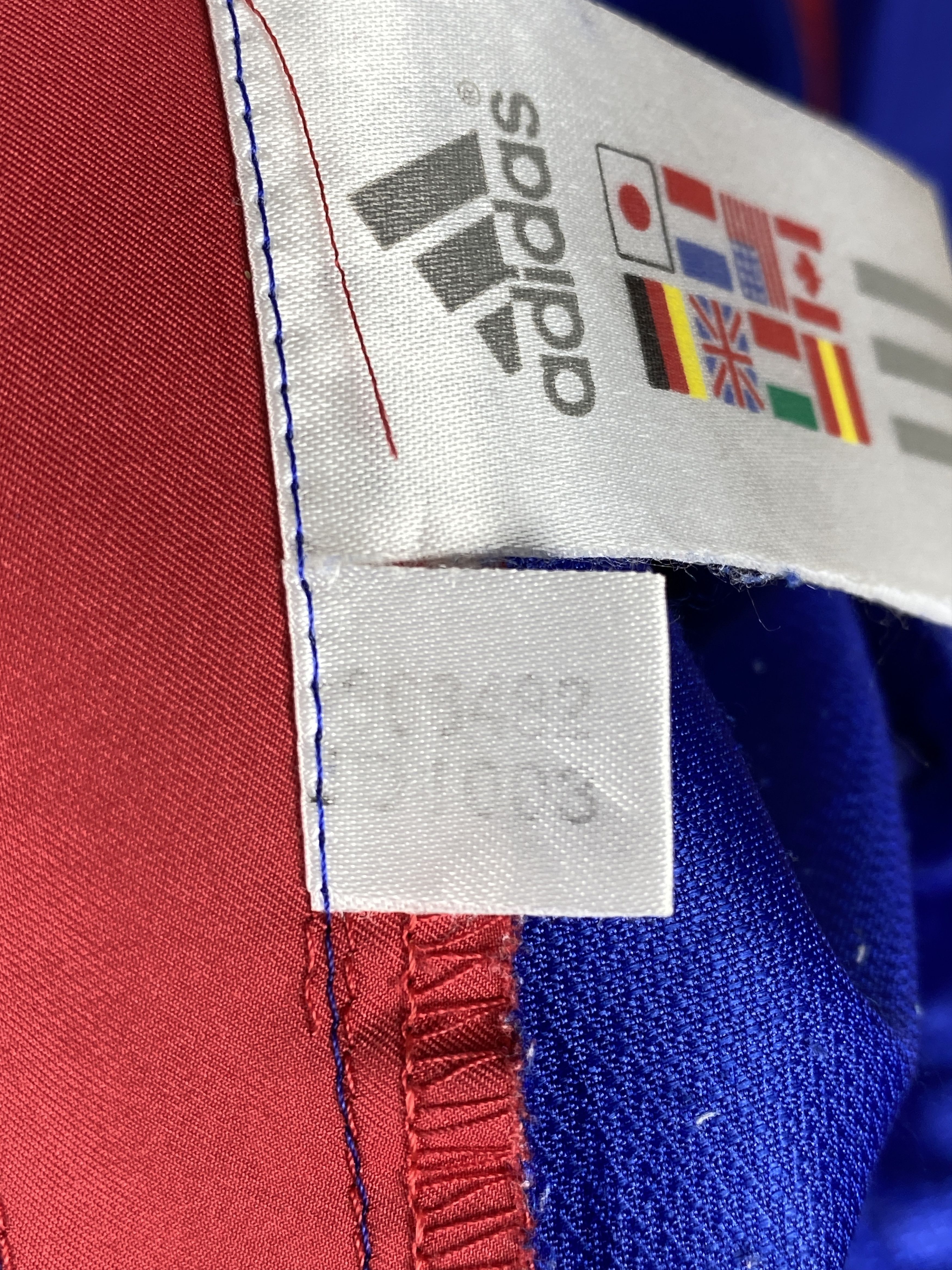 Adidas Vintage Adidas Sportwear Jersey J1719 Size US M / EU 48-50 / 2 - 7 Thumbnail