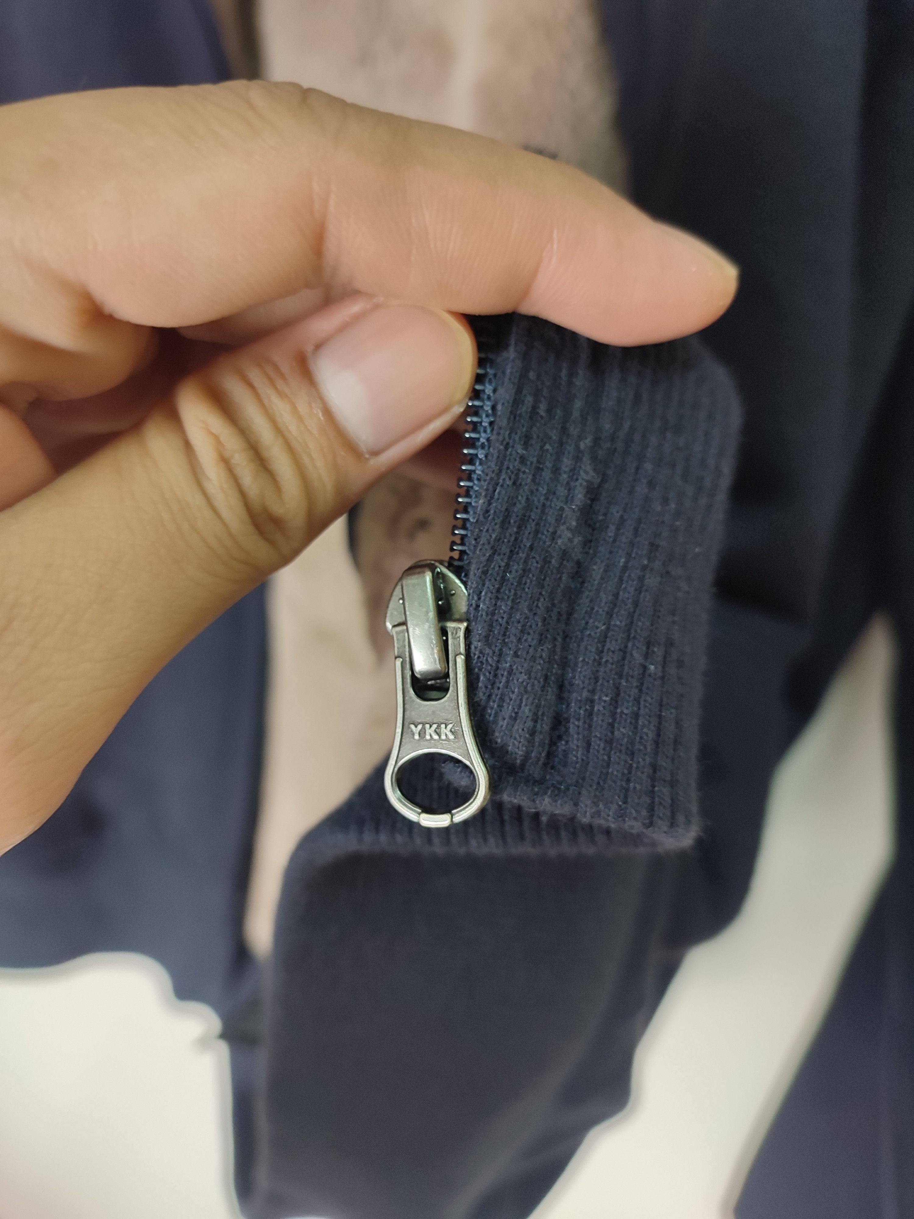 Uniqlo Uniqlo Pull Over Zip Up Hoodies Size US M / EU 48-50 / 2 - 5 Thumbnail