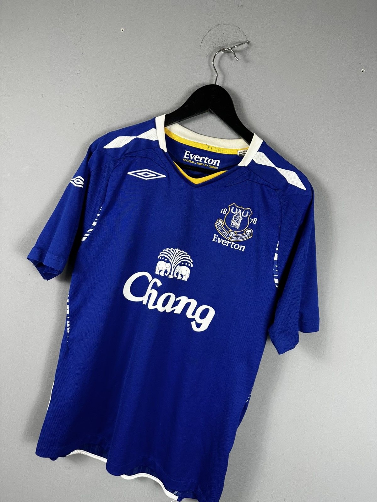 Umbro VINTAGE EVERTON 2006 HOME FOOTBALL SHIRT UMBRO JOHNSON #8 Size US M / EU 48-50 / 2 - 3 Thumbnail