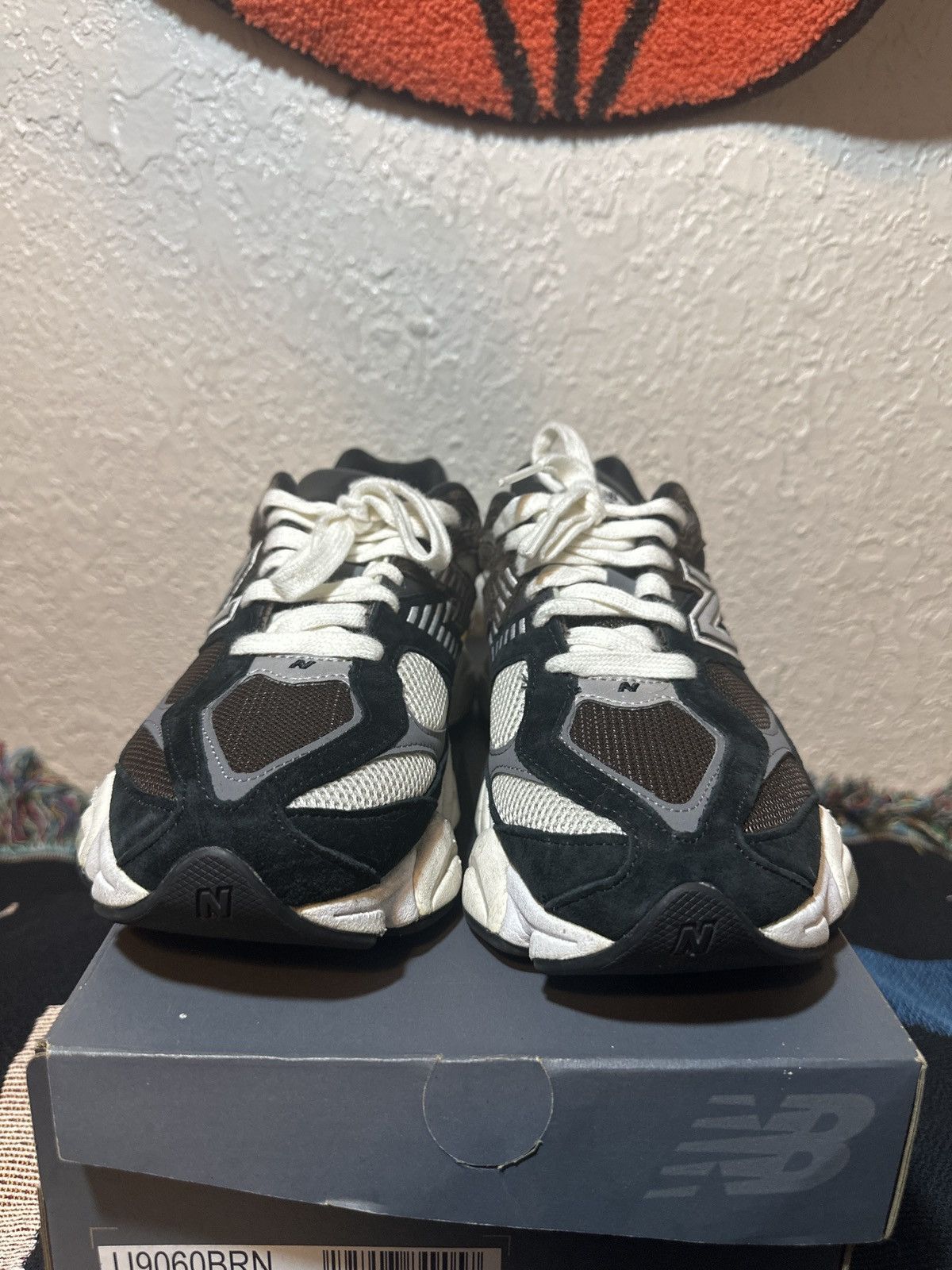 New Balance New Balance 9060 Size US 7 / EU 40 - 1 Thumbnail