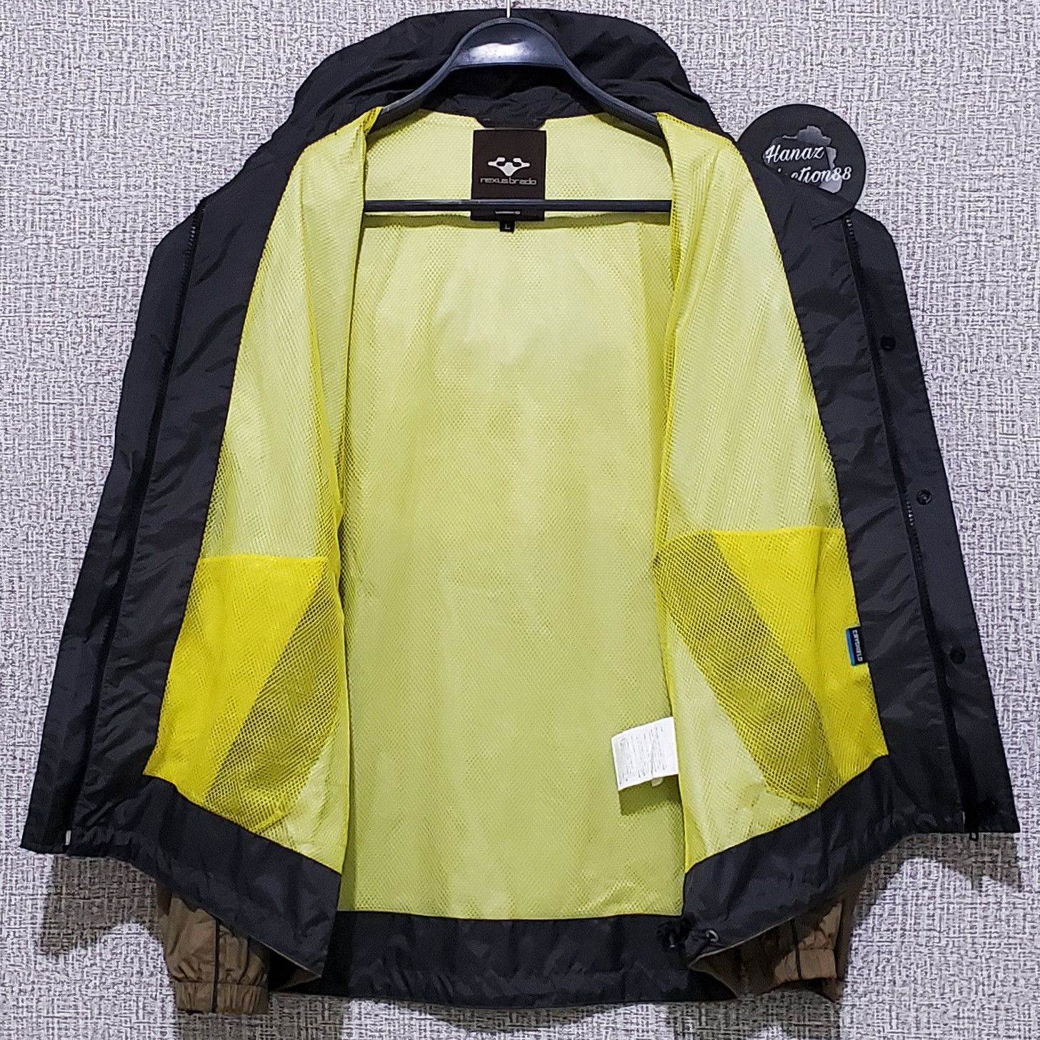 Other SHIMANO NEXUS BRADO Dryshield Fishing Jacket Size US L / EU 52-54 / 3 - 9 Thumbnail