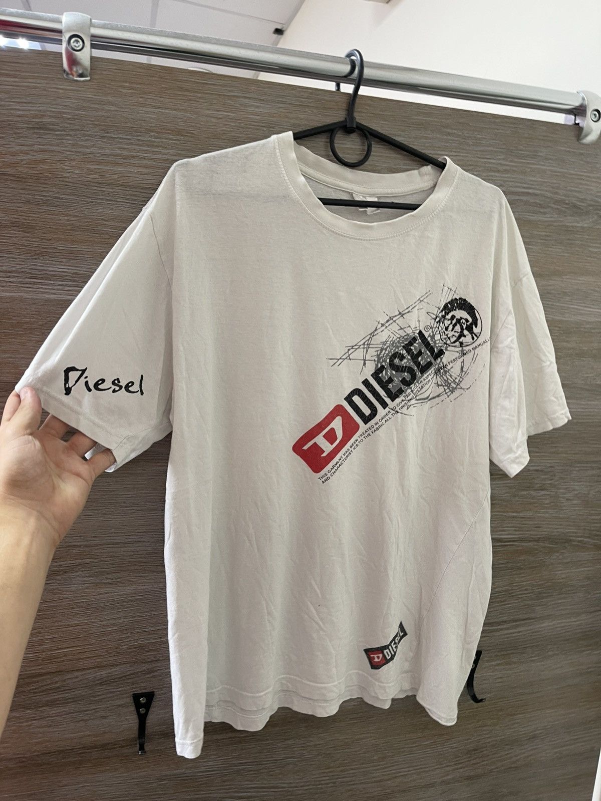 Diesel Vintage Avant-Garde Diesel Big logo T-Shirt Japan Style Size US L / EU 52-54 / 3 - 4 Thumbnail