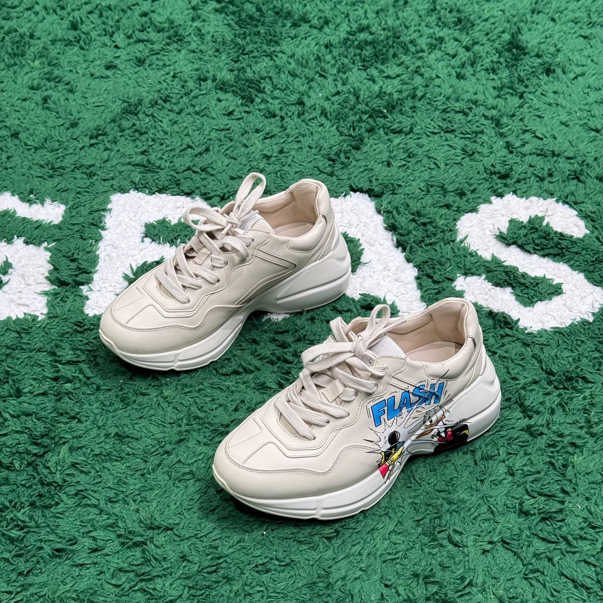 Gucci Gucci Printed White Lowtop Sneakers us_5-5 Women Size US 5.5 / IT 35.5 - 1 Thumbnail