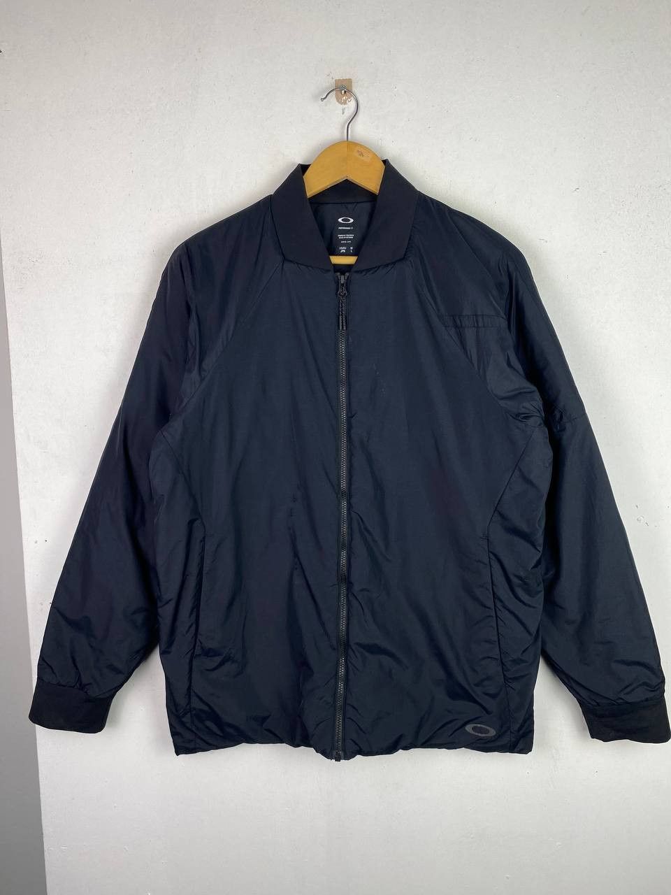 Oakley oakley nylon bomber jacket very nice design distressed Size US M / EU 48-50 / 2 - 1 Thumbnail