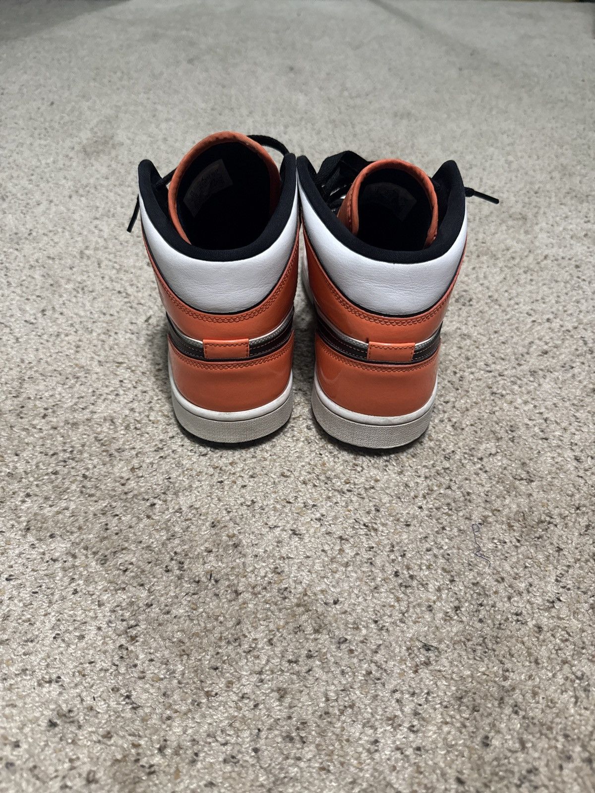Jordan Brand × Nike Jordan 1 Mid SE Turf Orange Size US 10 / EU 43 - 4 Thumbnail