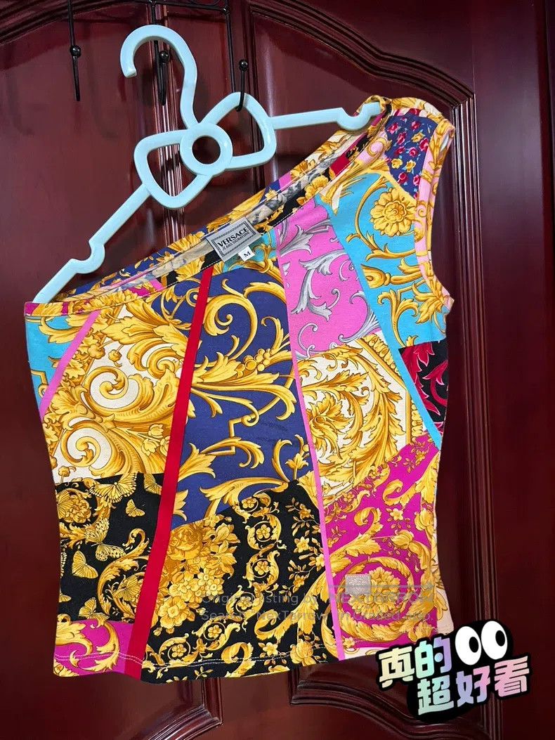 Versace Versace Classic décor slanted shoulder T Size M / US 6-8 / IT 42-44 - 1 Thumbnail