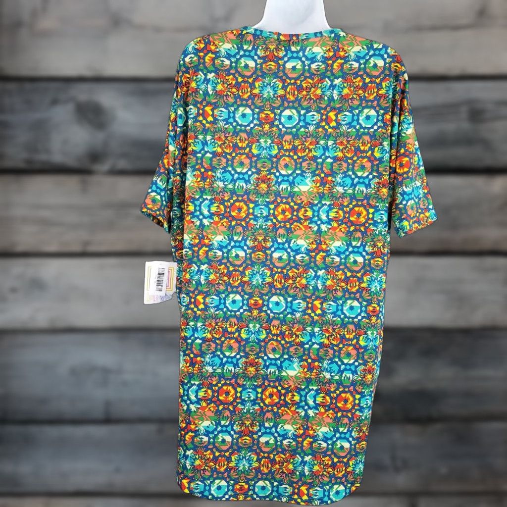 Vintage LuLaRoe Irma Top XS Womens Teal Red Geometric Print T-Shirt Short Sleeve Size XS / US 0-2 / IT 36-38 - 1 Thumbnail