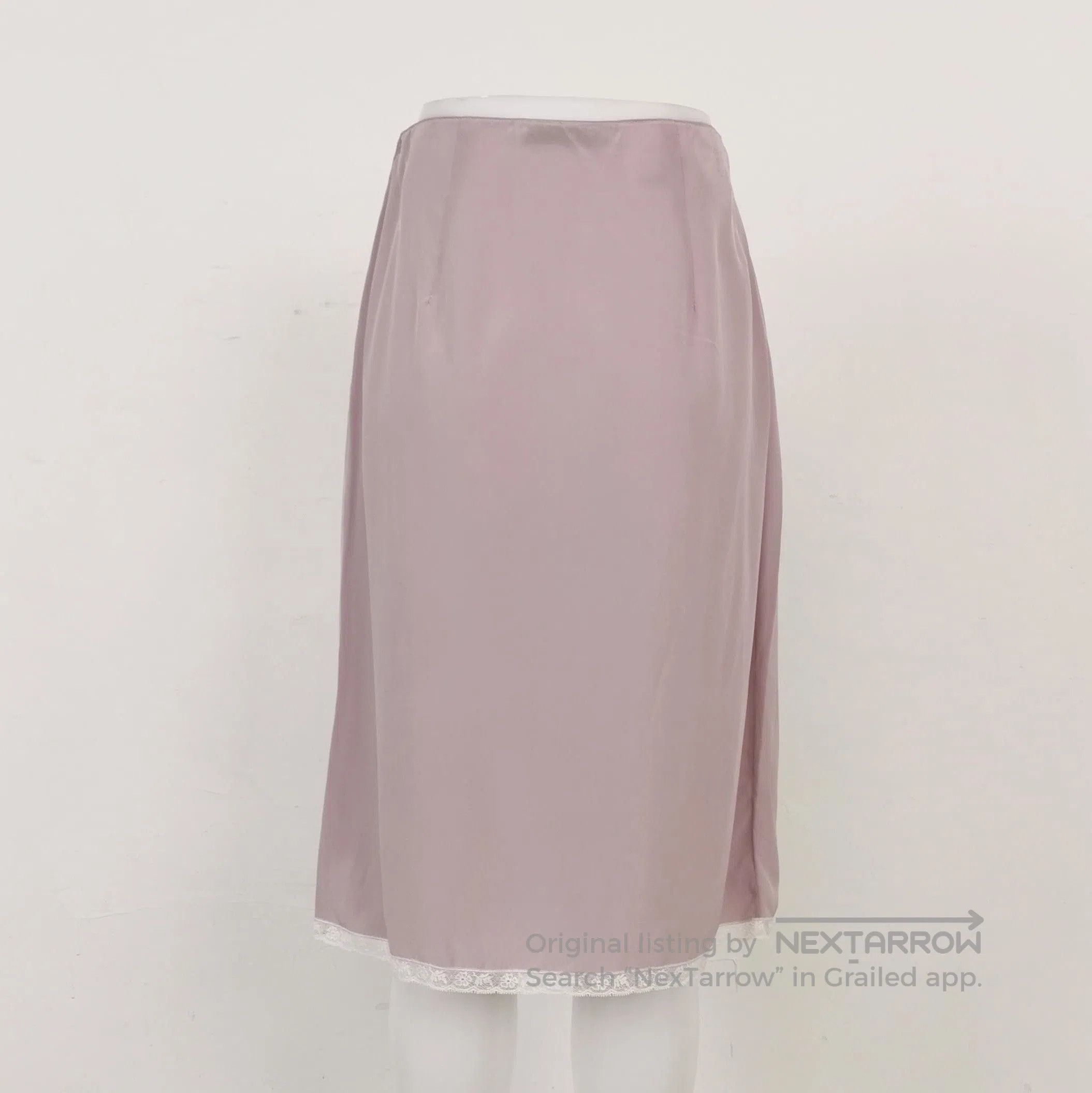 Prada Prada Sequined Midi Skirt in Light Purple . Size 22" - 1 Thumbnail