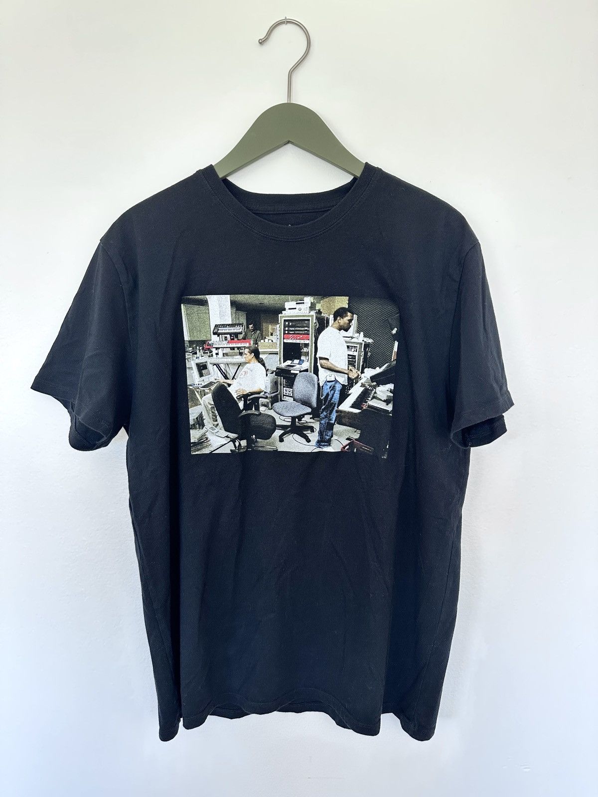 Kanye West Kanye West x Mike Dean M.W.A Studio T-Shirt Large Sold Out Size US L / EU 52-54 / 3 - 1 Thumbnail