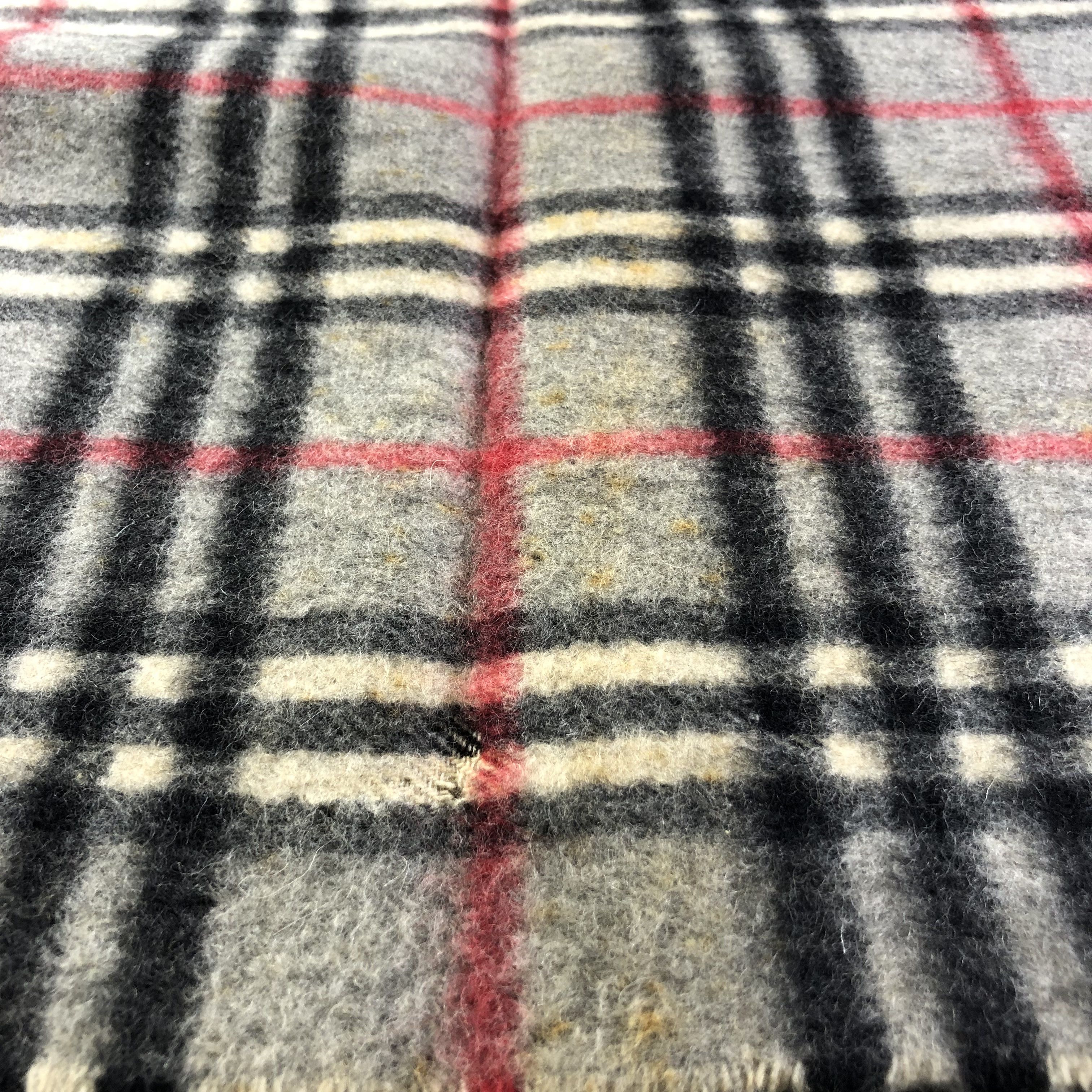 Burberry Burberrys Nova Check Grey Cashmere Scarf Muffler V1779 Size ONE SIZE - 14 Thumbnail
