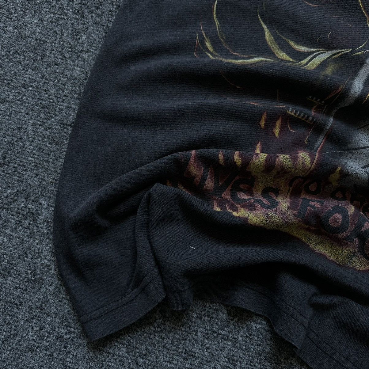 Band Tees VTG Adult Adult No one lives forever Sun Faded Size XL Band Size US XL / EU 56 / 4 - 7 Thumbnail