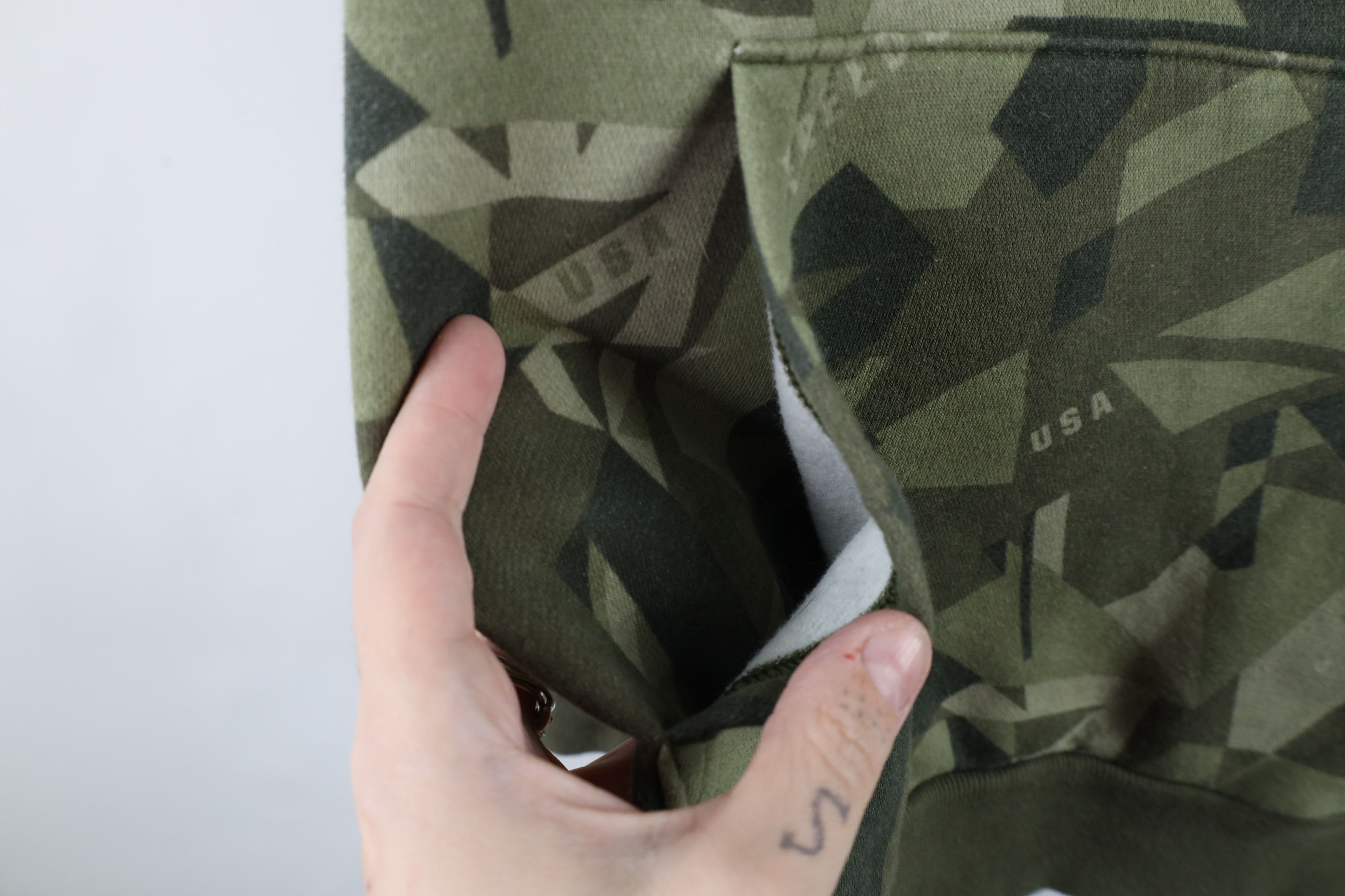 Under Armour × Vintage Under Armour Freedom Flag Camouflage Hoodie Sweatshirt Size US L / EU 52-54 / 3 - 6 Thumbnail