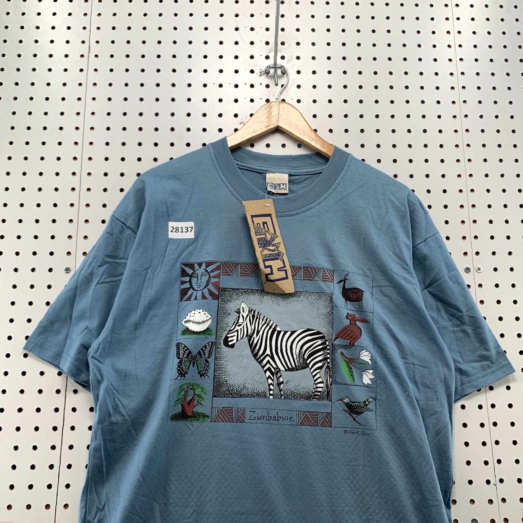 Vintage VINTAGE Earth Zebra Shirt Unisex Adults XL Blue Cotton, Polyester Short Sleeve Crew Neck Nature Animals 21x30 Size US XL / EU 56 / 4 - 5 Thumbnail