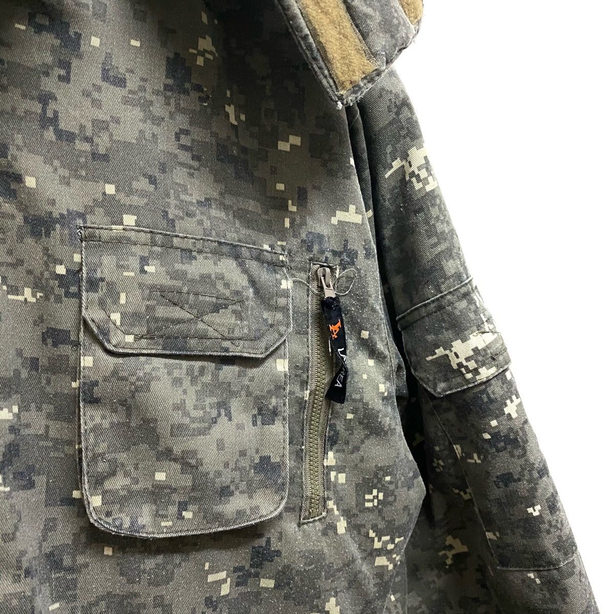 Other RARE LA LABREA Originalgear Outdoor Jacket Digital Camo Size US XL / EU 56 / 4 - 6 Thumbnail