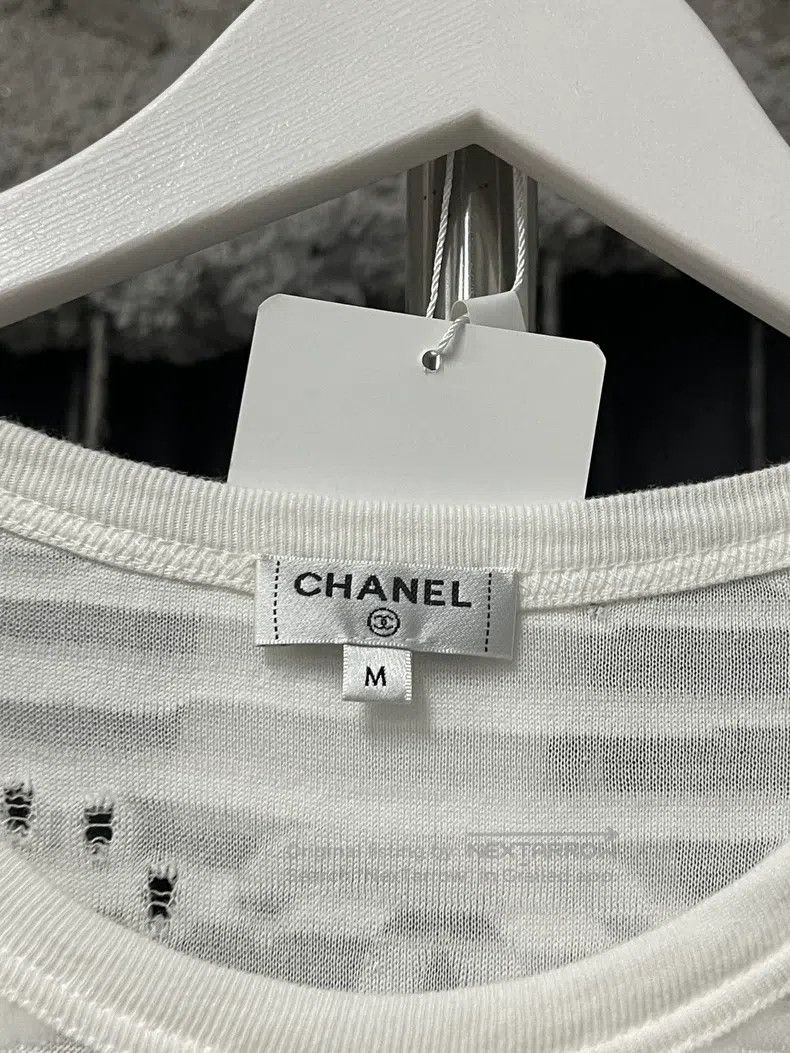 Chanel Chanel White hollow logo short sleeves Size M / US 6-8 / IT 42-44 - 6 Thumbnail