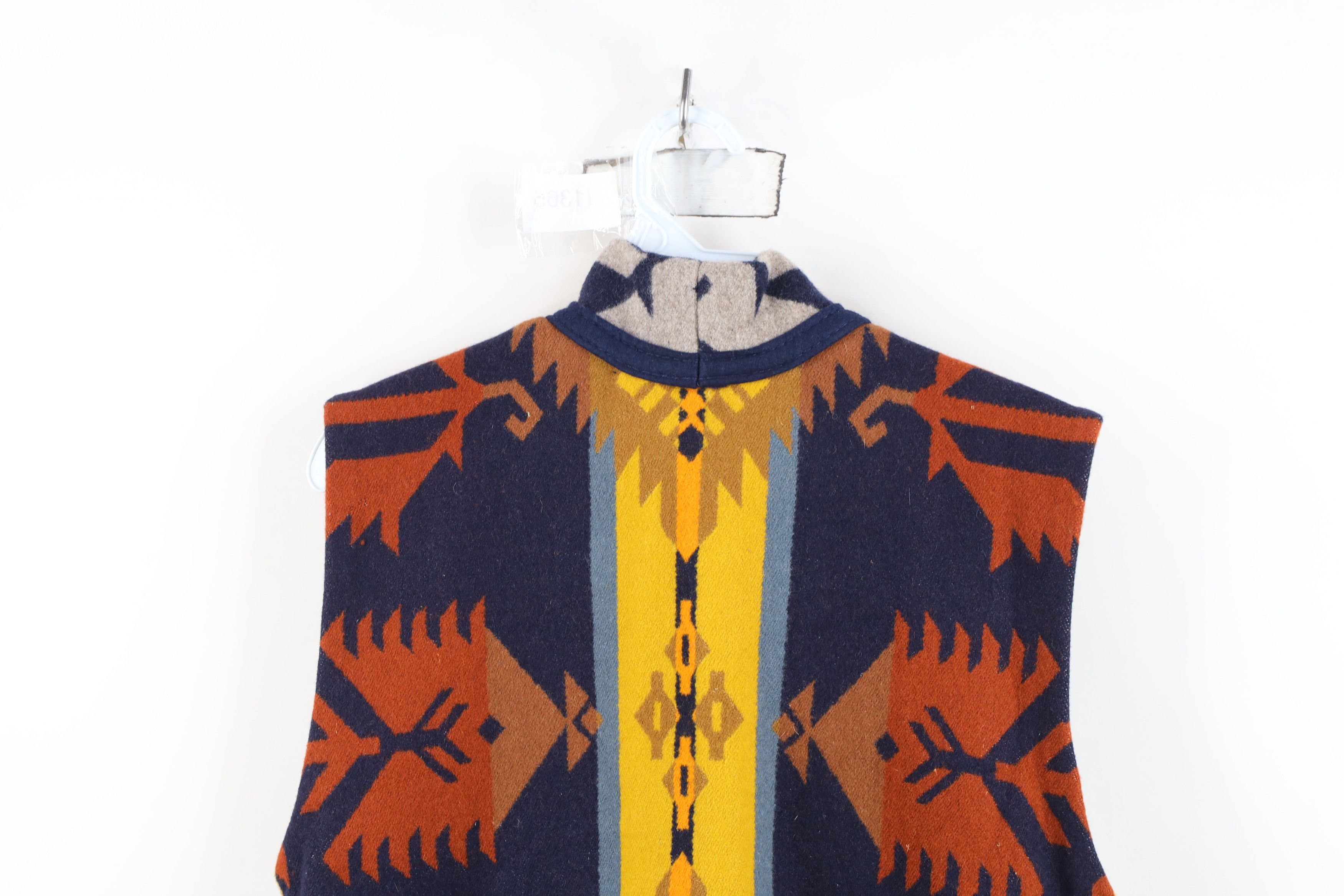 Vintage Vintage 90s Streetwear Southwestern Blanket Button Vest USA Size S / US 4 / IT 40 - 11 Thumbnail