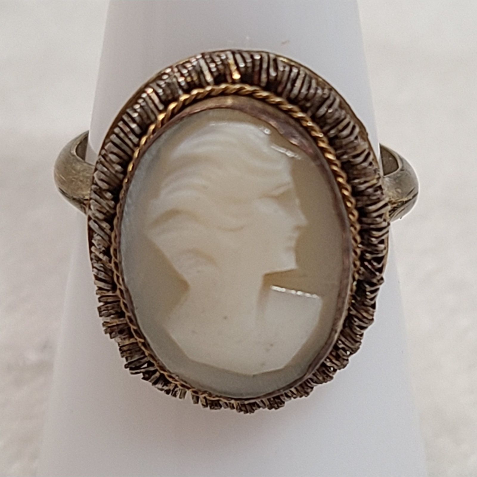 Other Antique Cameo Ring Size ONE SIZE - 1 Thumbnail