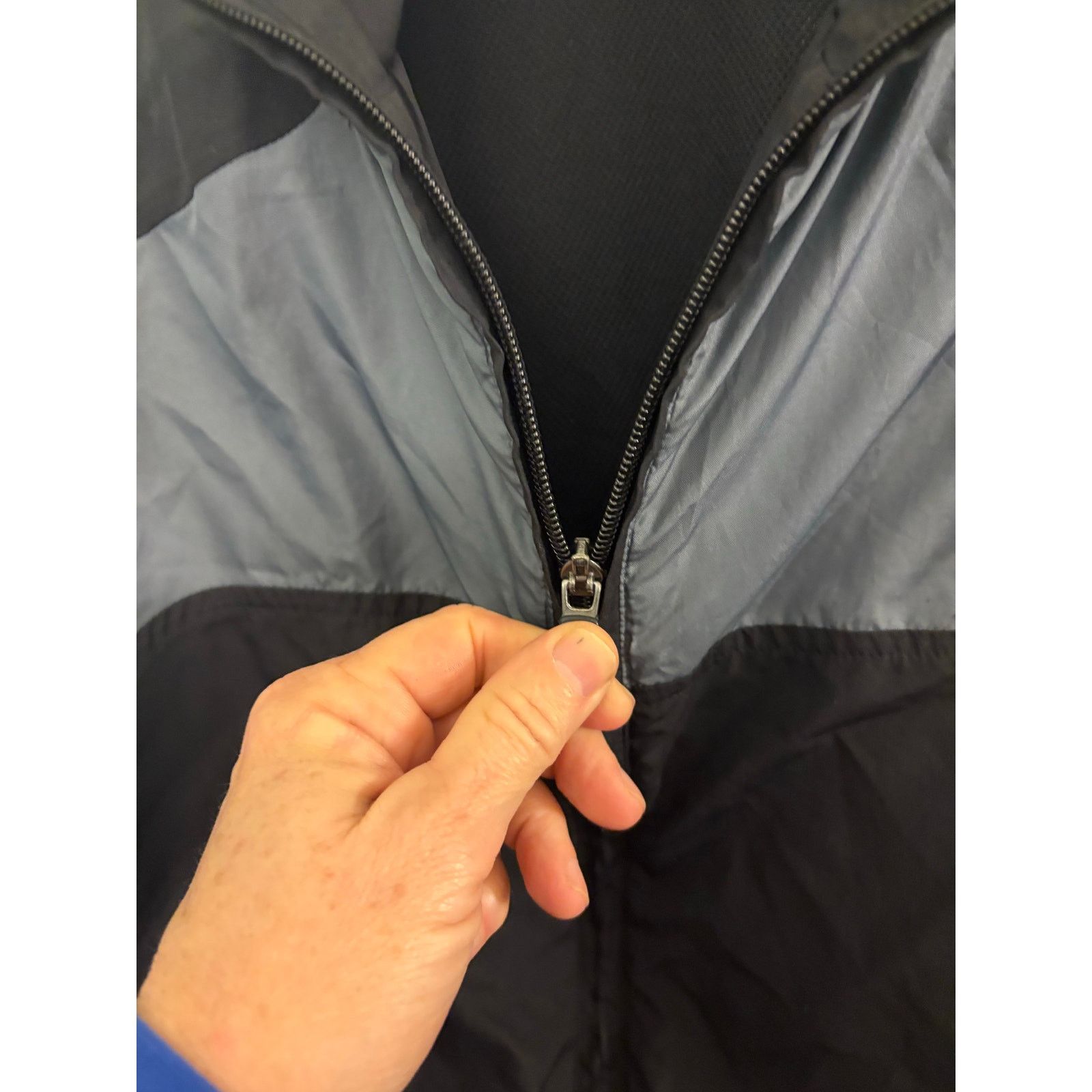 Adidas Vintage Adidas Gray and Black Windbreaker Size XL Size US XL / EU 56 / 4 - 3 Thumbnail
