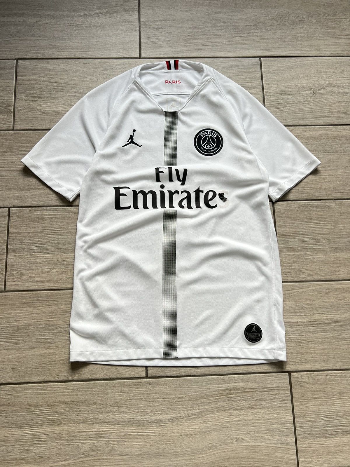 Nike AUTHENTIC PSG JERSEY MARCO VERRATTI SMALL 2018 Size US S / EU 44-46 / 1 - 1 Thumbnail
