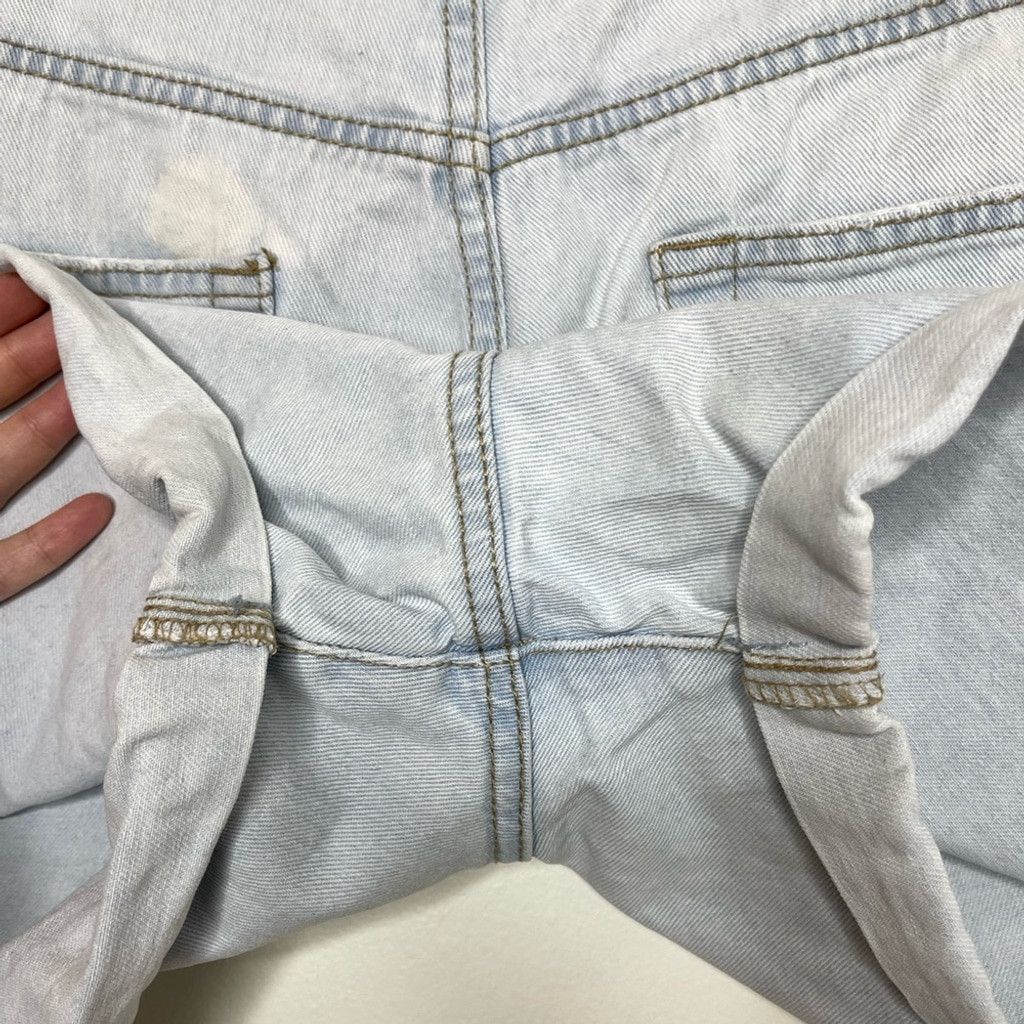 Other Refuge Denim Mom Distressed Light Wash Jean Shorts 11 Size 32" / US 10 / IT 46 - 9 Thumbnail