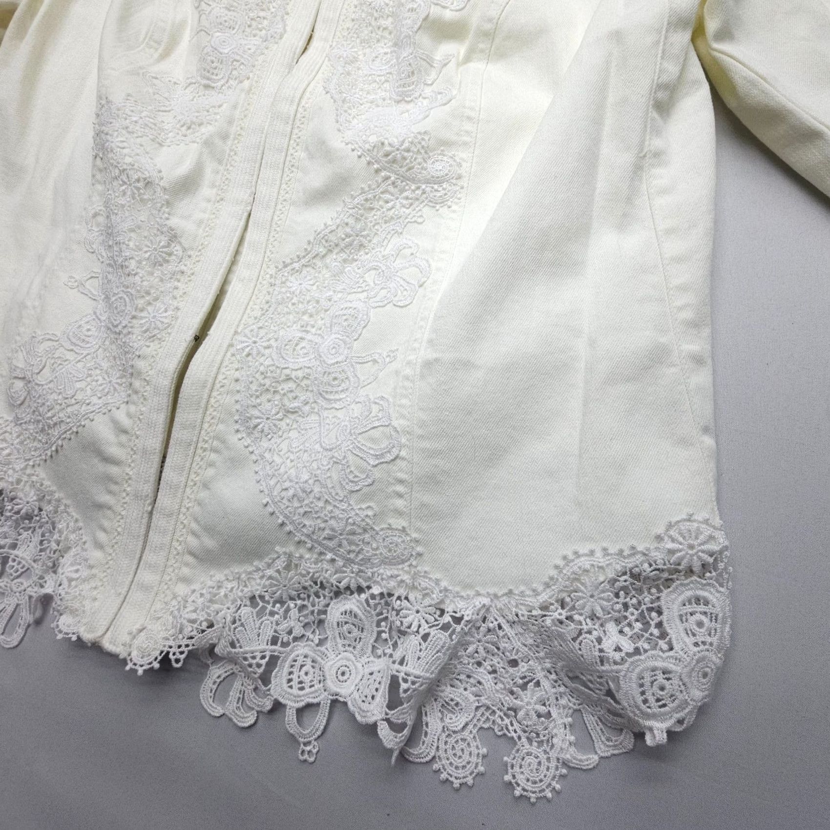 Ralph Lauren Lauren Ralph Lauren White Denim Eyelet Jacket 1X Floral Embroidered Jacket Woman Bohemian Size XL / US 12-14 / IT 48-50 - 4 Thumbnail