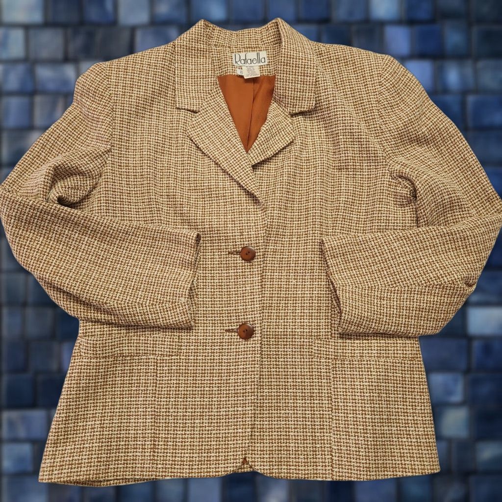 Vintage VINTAGE Rafaella Blazer Jacket womens Size 12 Brown White Textured Silk Blend 60% Silk 40% Rayon Two-Button Short Sleeve Lined Beige/ Brown Sports? Size XL / US 12-14 / IT 48-50 - 1 Thumbnail