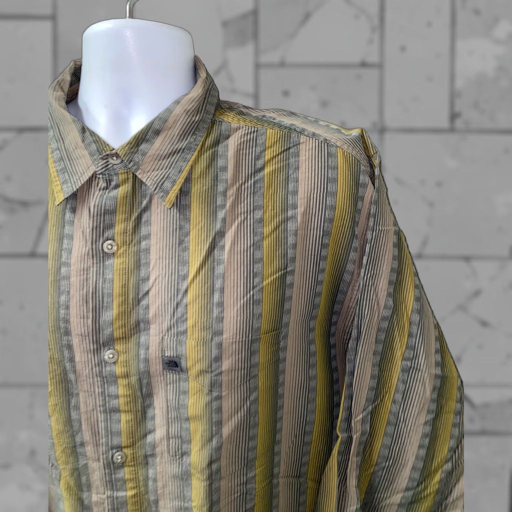 The North Face The North Face Shirt Mens L Multicolor Long Sleeve Button Front Collared Cotton Button-Up Shirt Modern Colorful Size US L / EU 52-54 / 3 - 1 Thumbnail
