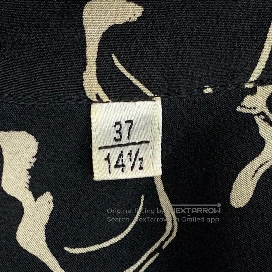 Saint Laurent Paris Saint Laurent Paris Size 37 Black Pistol Printed Silk Reve Size US S / EU 44-46 / 1 - 6 Thumbnail