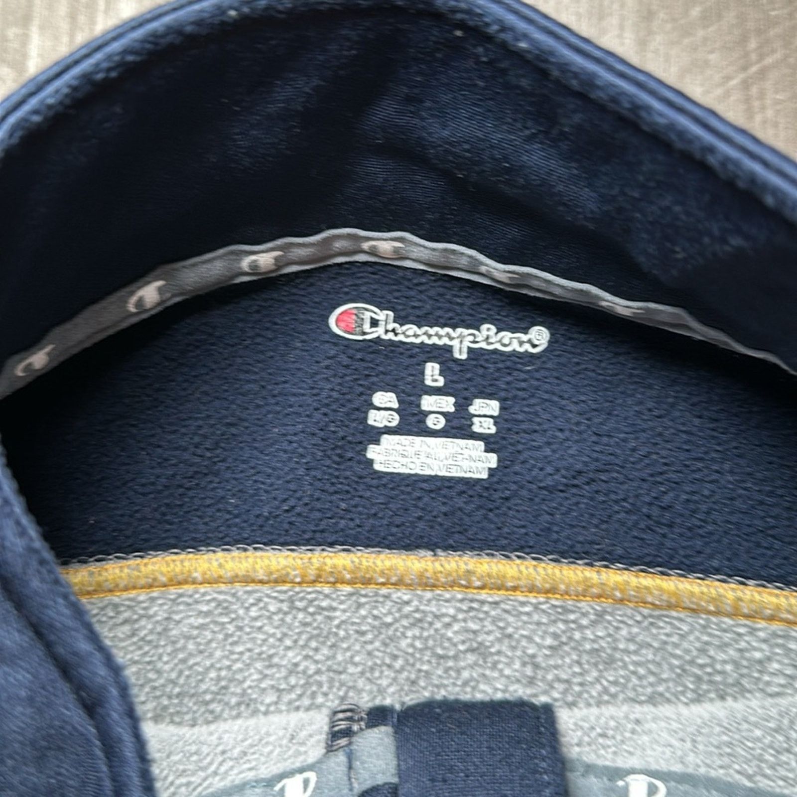 Champion West Virginia Mountaineers Champion Quarter Zip Pullover - L Size US L / EU 52-54 / 3 - 7 Thumbnail