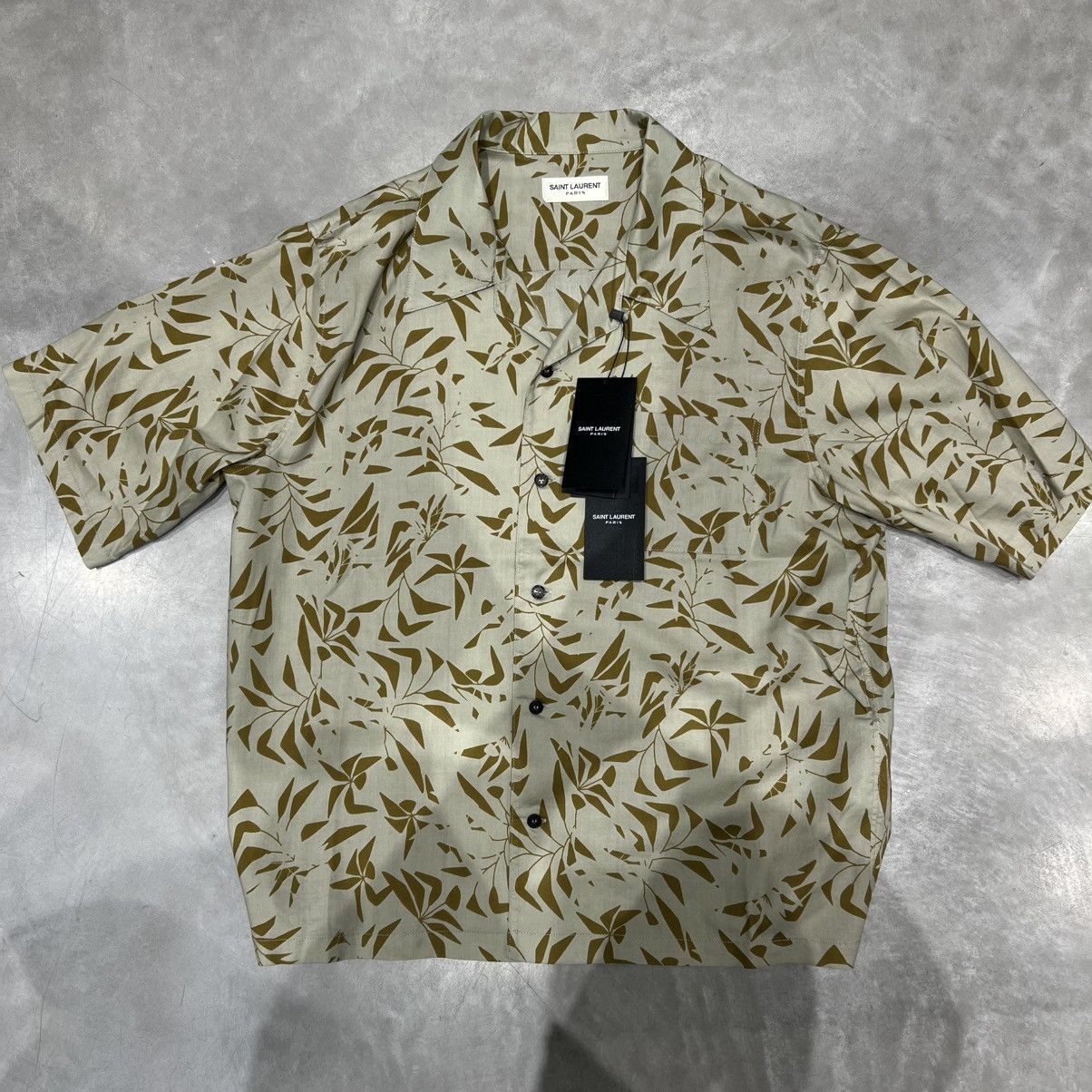 Saint Laurent Paris Saint Laurent Short Sleeve Shirt in Large Size US L / EU 52-54 / 3 - 1 Thumbnail