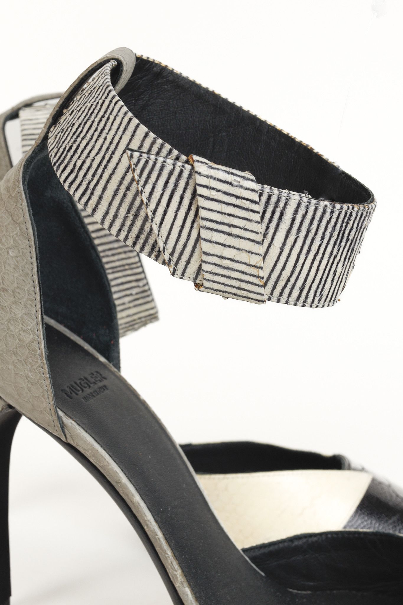 Mugler Mugler Black & White Mix-Material Strap Heels Size US 5.5 / IT 35.5 - 9 Thumbnail