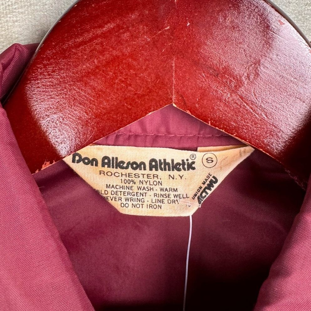Vintage VTG 80s Basketball Windbreaker Jacket Sz S Maroon 1989 Size US S / EU 44-46 / 1 - 5 Thumbnail