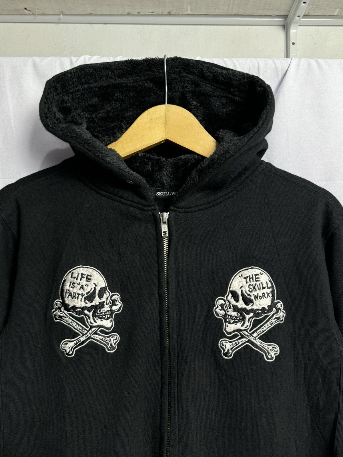 Japanese Brand Velvet Hoodie Skulls Bones life is a party Size US M / EU 48-50 / 2 - 4 Thumbnail
