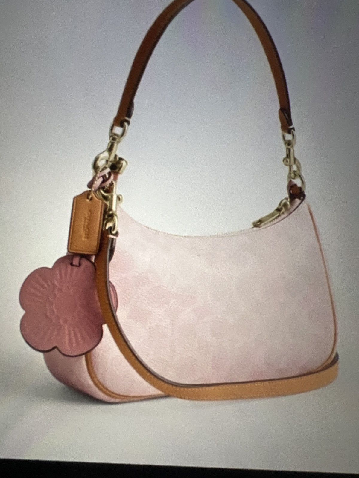 Coach Coach powder pink new 2026 drop 5 star seller Size ONE SIZE - 3 Thumbnail