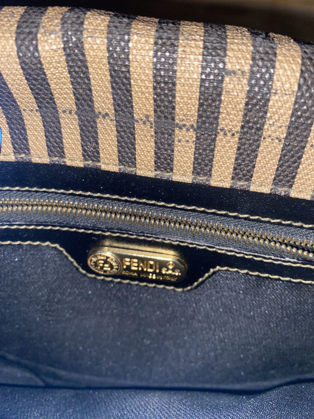 Fendi Authentic Vintage Fendi Purse Size ONE SIZE - 17 Thumbnail