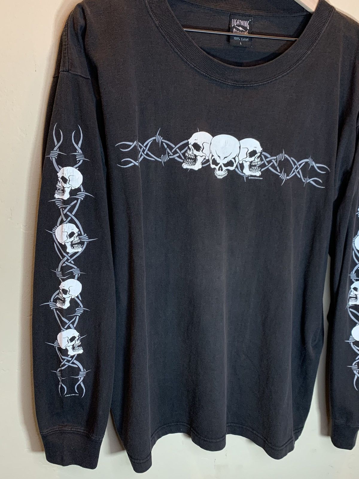 Vintage RARE* Vintage Skulls & Barbed Wire Art Sleeve Print LS Shirt Size US L / EU 52-54 / 3 - 2 Thumbnail