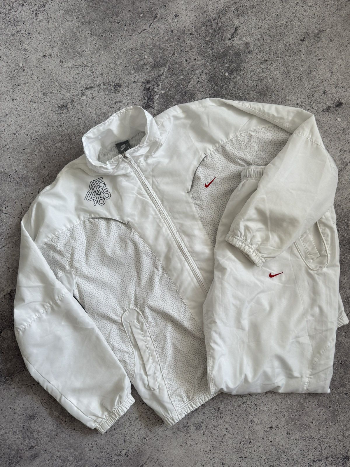 Nike Vintage Nike Air Max 360 Tracksuit White Large Men’s Size US L / EU 52-54 / 3 - 10 Thumbnail