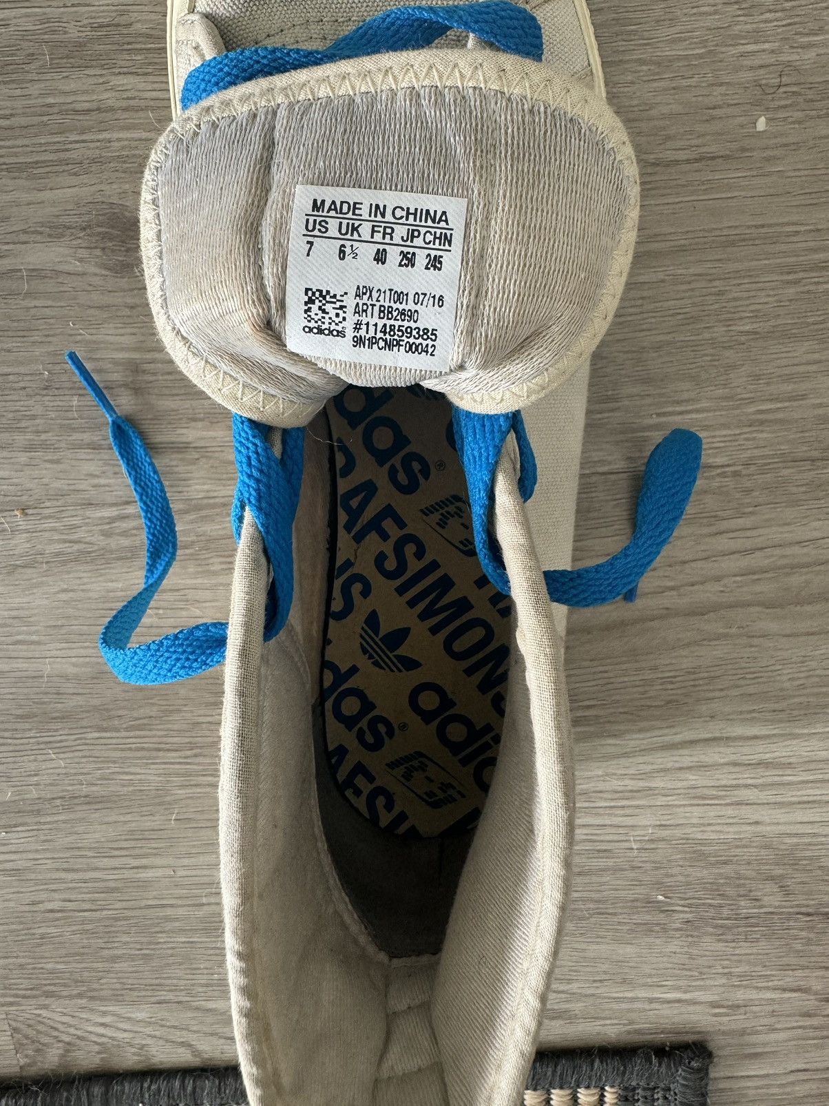 Adidas × Raf Simons RAF Simons x Adidas Matrix Spirit size 7 Size US 7 / EU 40 - 5 Thumbnail