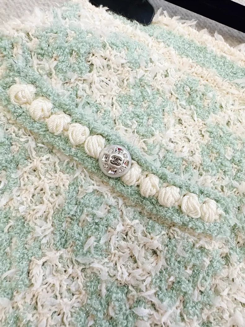 Chanel Chanel 23S Spring and Summer Size 38 Mint Green Plaid Skir Size 25" / US 0 / IT 36 - 3 Thumbnail