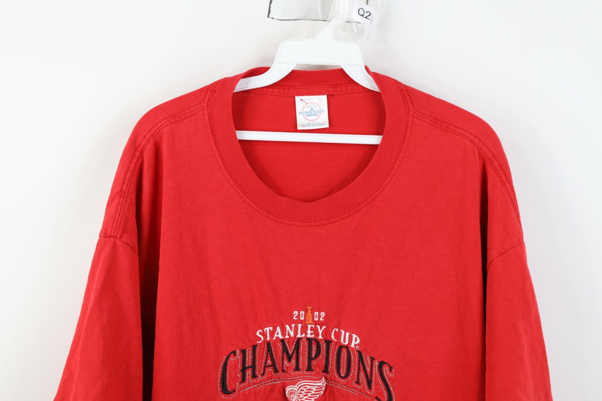 Vintage Vintage 2002 Stanley Cup Champions Red Wings Hockey T-Shirt Size US XL / EU 56 / 4 - 2 Thumbnail