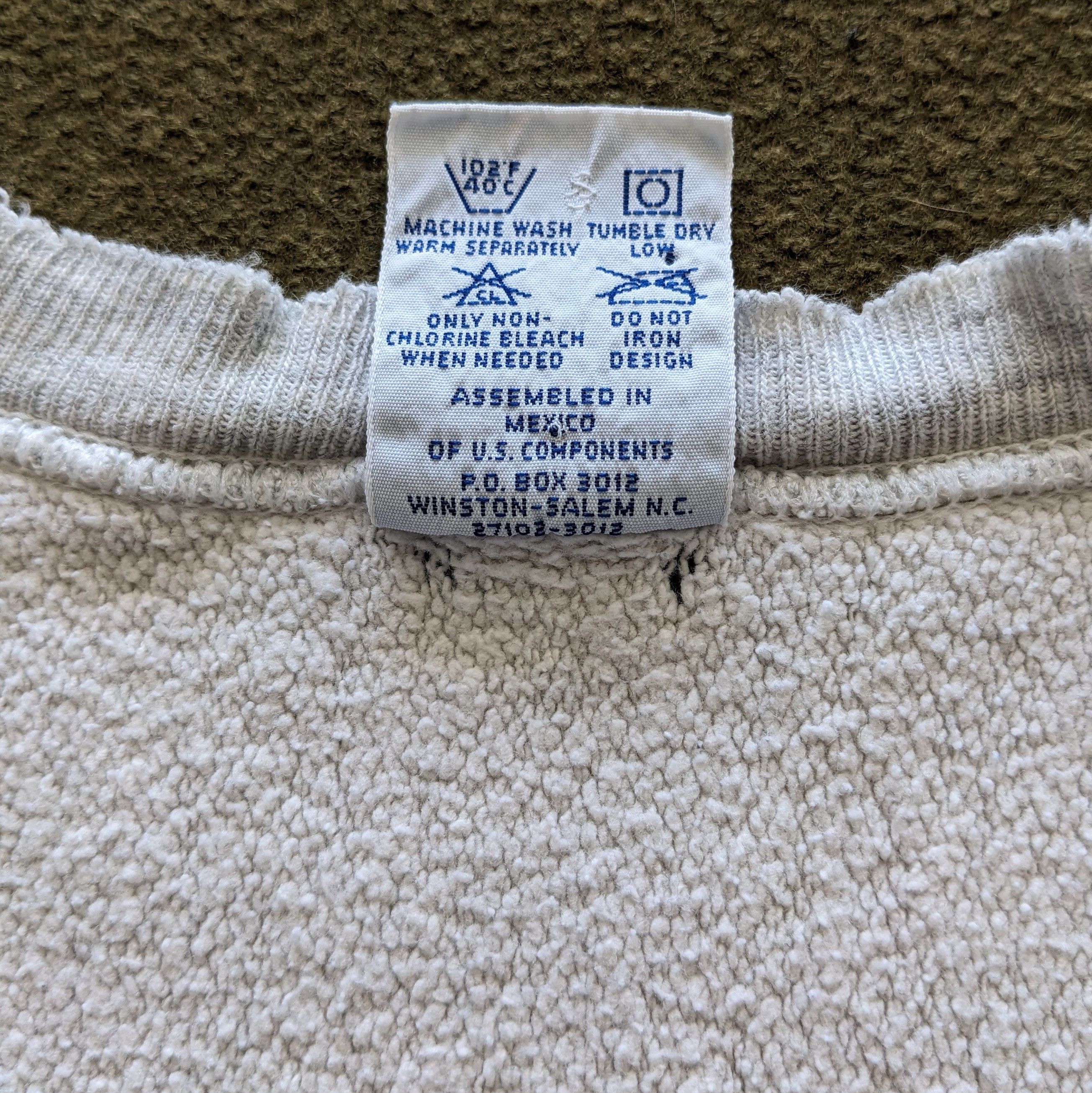 Champion Vintage CHAMPION NFL Maryland XXXL Football Sweatshirt Size US S / EU 44-46 / 1 - 10 Thumbnail