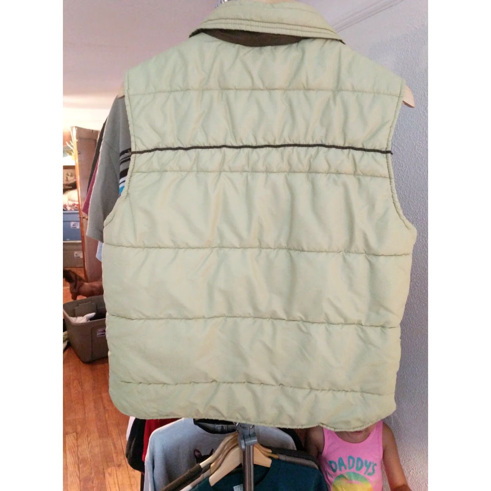 Vintage VINTAGE David peyser Vest Unisex Adults M tan quilted puffer Nylon Made In USA Brown Mens/ Womens Size US M / EU 48-50 / 2 - 3 Thumbnail