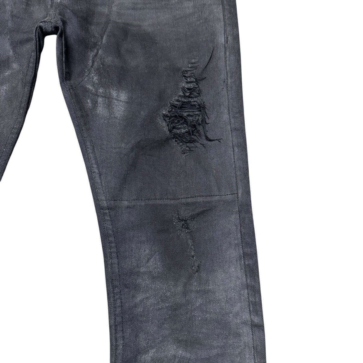 Japanese Brand SAMPLE Mr Completely Coated Jeans Distressed Size US 32 / EU 48 - 7 Thumbnail