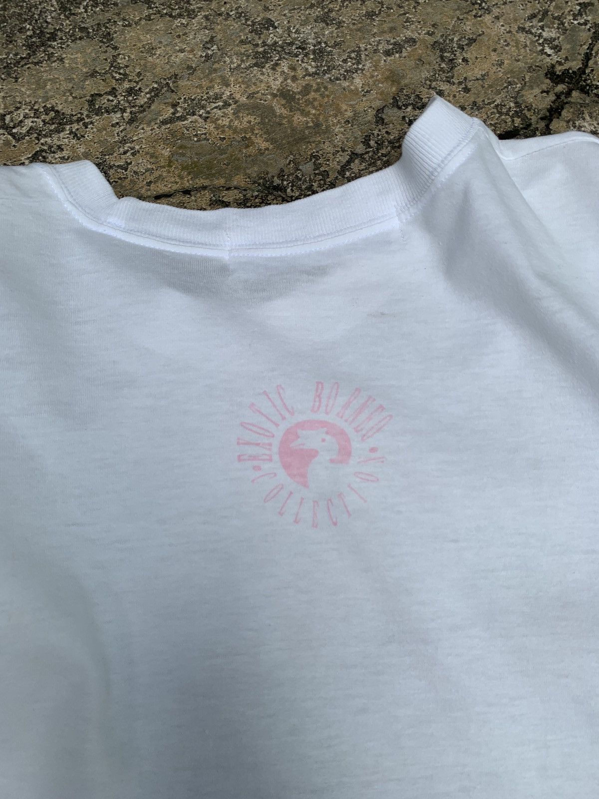Vintage 2000s Exotic Borneo Sabah Malaysia Art Graphic White Tee Size US L / EU 52-54 / 3 - 7 Thumbnail