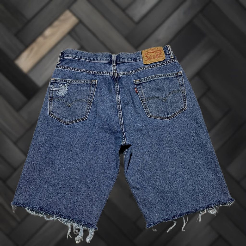 Levi's VINTAGE Levi's 501 Shorts Mens 34 Blue Distressed Raw Hem Denim Ripped Grunge Cutoff Jort Size US 34 / EU 50 - 1 Thumbnail