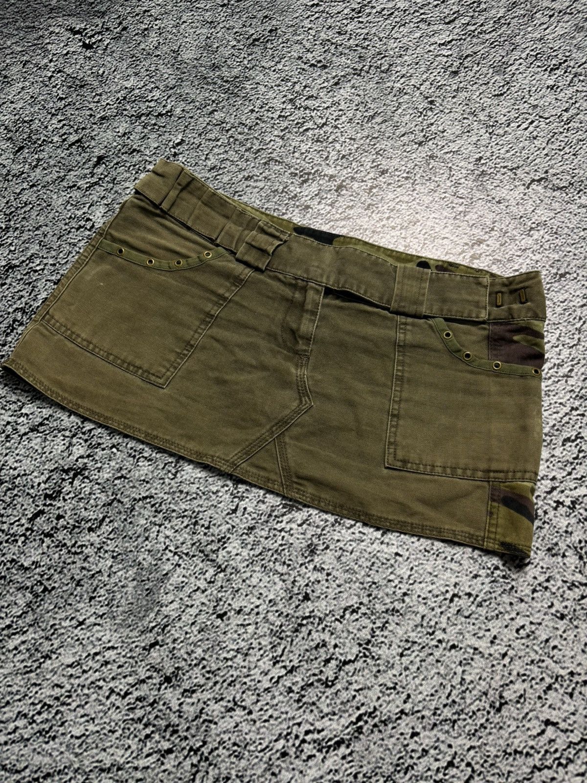 If Six Was Nine Vintage dragon Y2K printed camo mini skirt Size 32" / US 10 / IT 46 - 4 Thumbnail